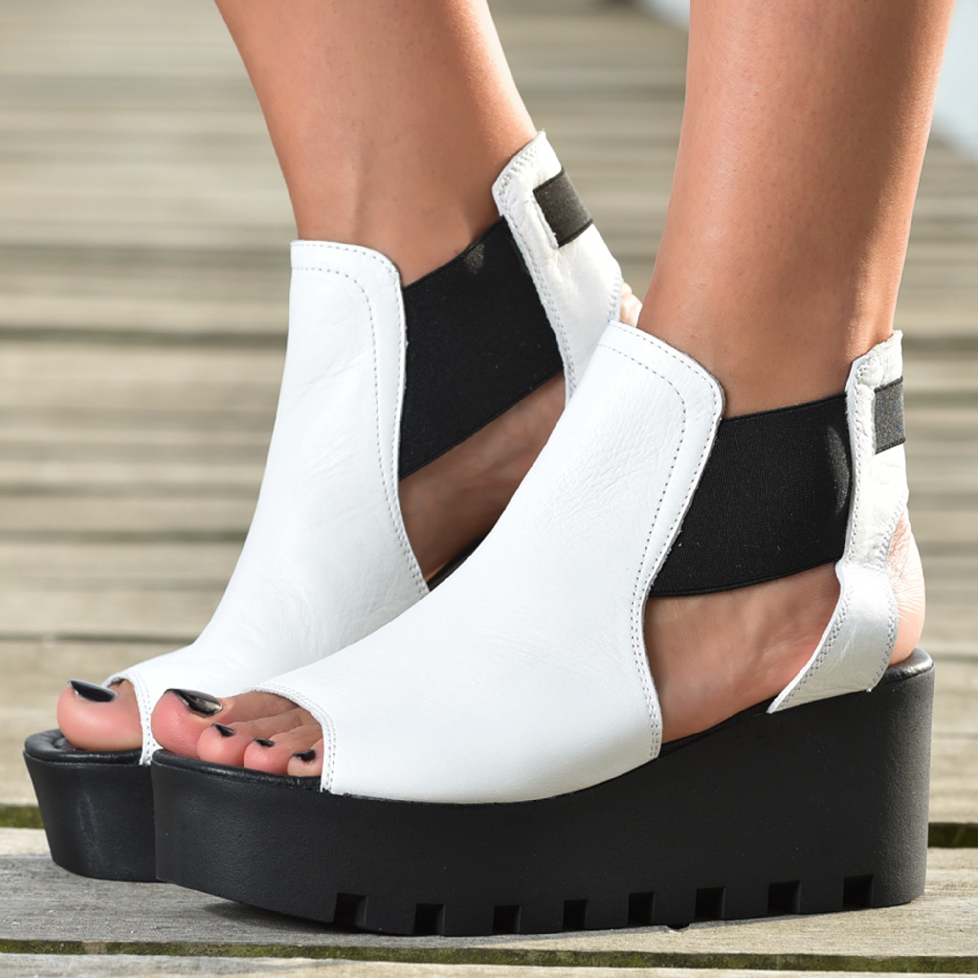 Florence Cut-out platform shoes , White Color