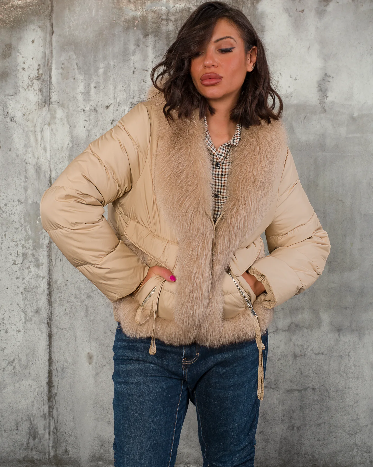 Яке с естествен пух Preview, Бежов Цвят