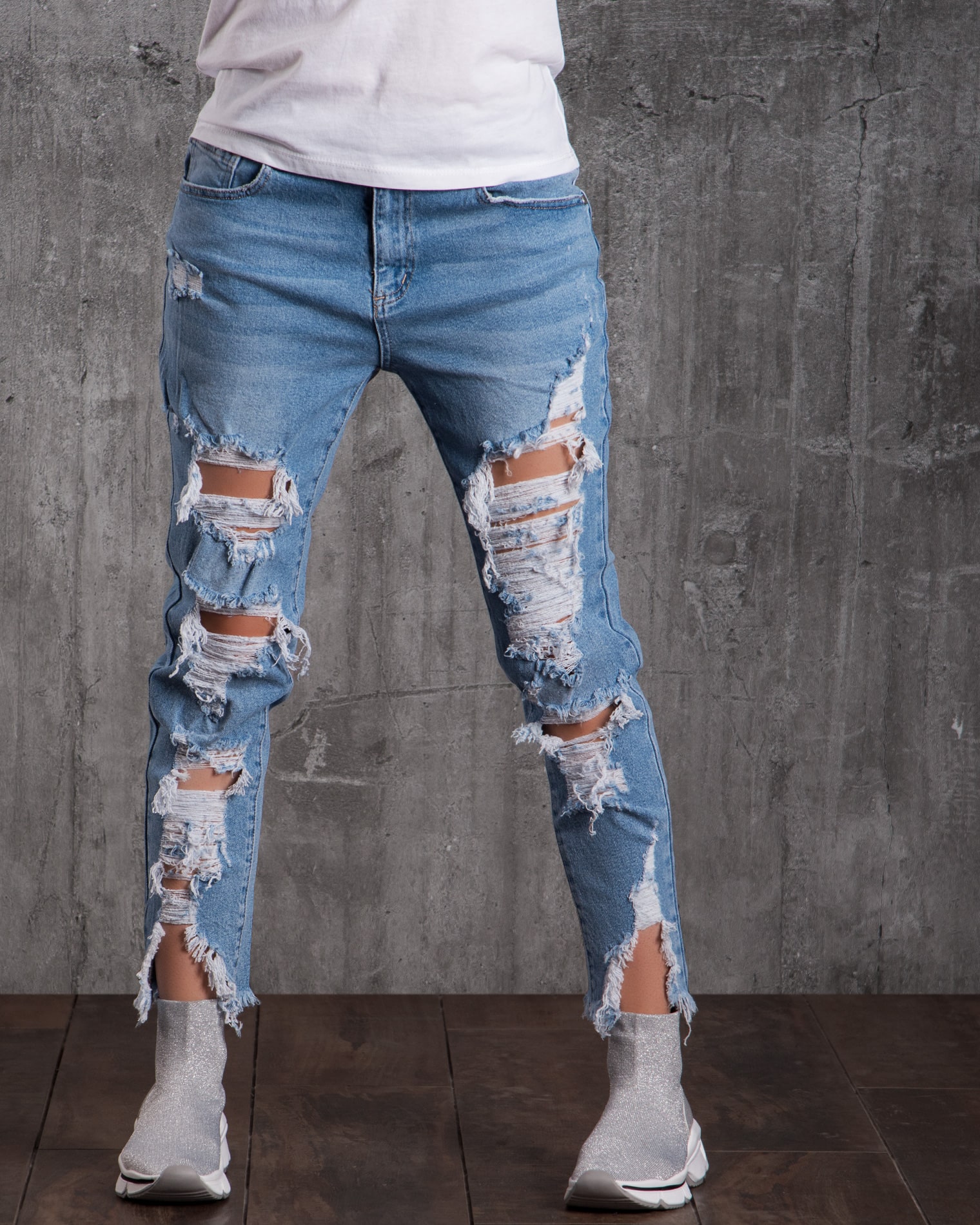 Langdon Distressed Jeans, Blue Color