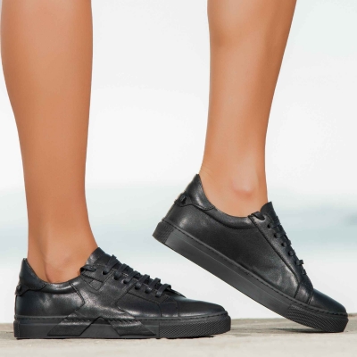 Expose Sneakers With X-Shaped Accent, Black Color