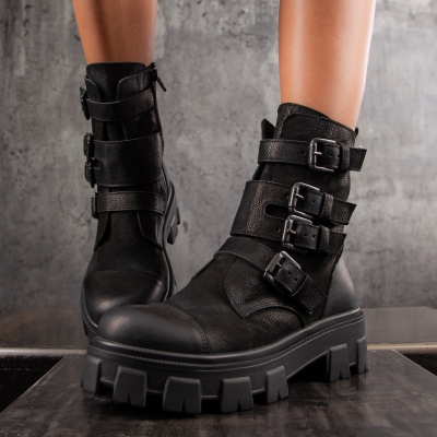 Over The Moon Boots, Black Color