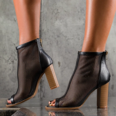 Jarell Boots, Black Color