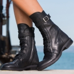 Gravity Leather lace up boots, Black Color