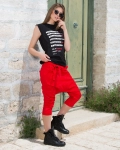 Nassau Cropped pants, Red Color
