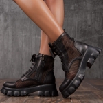 Adelanto Boots, Black Color