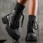 Over The Limit Boots, Black Color
