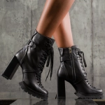 Step Up Heeled Boots, Black Color