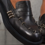 Лоуфъри Vellana, Черен Цвят