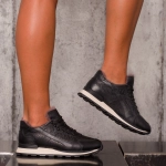 Final Offer Sneakers, Black Color